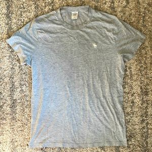 Abercrombie & Fitch Men’s Grey Tshirt